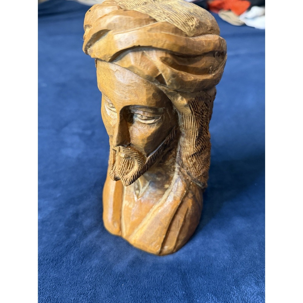 Vtg Handmade ANRI STYLE CARVED WOODEN 9" STATUE OF JESUS Solid Olive Wood